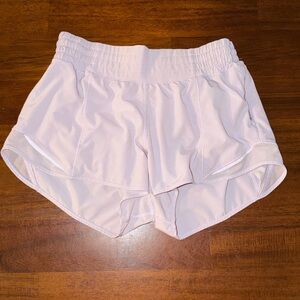 Lululemon Hotty Hot High Rise Shorts 2.5 inches Lined Size 6.
Style code LWTARJR